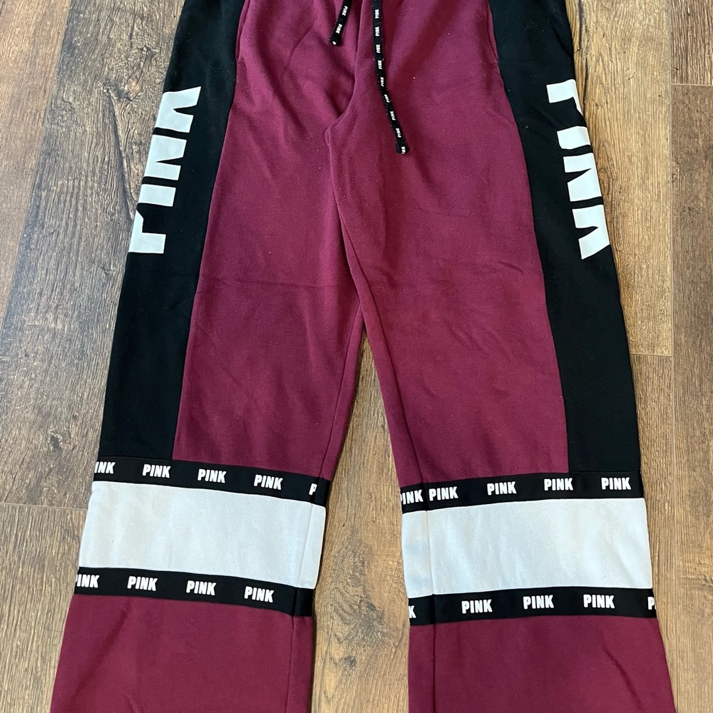 PINK Victoria's Secret Loose Logo Bottoms